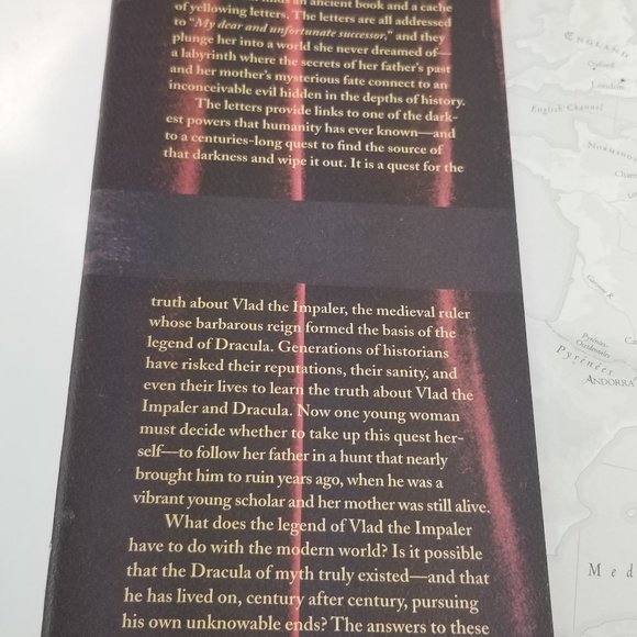 The Historian By: Elizabeth Kostovav First edition like New - Picture 9 of 11